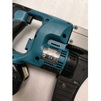 Surubelnita cu acumulator Makita DFR750
