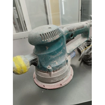 Masina de slefuit Makita B06030