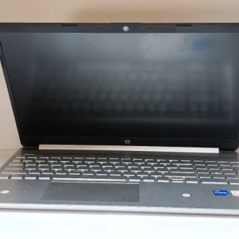 Laptop HP 15s 8/256 GB Silver