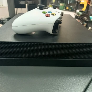 Microsoft Xbox One X 1Tb