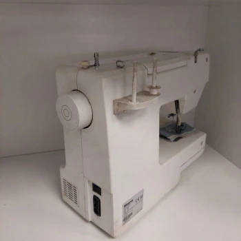 Masina de cusut electrica Minerva M10B