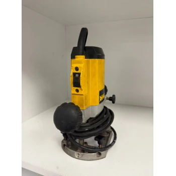 Mașină de Frezat Verticala Dewalt