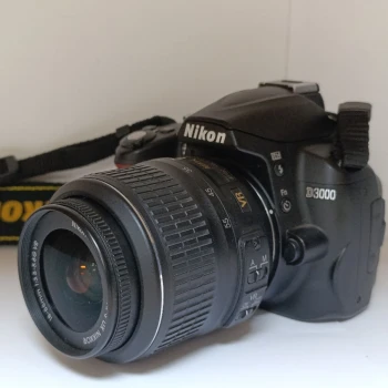 Aparat foto Nikon D3000 Black