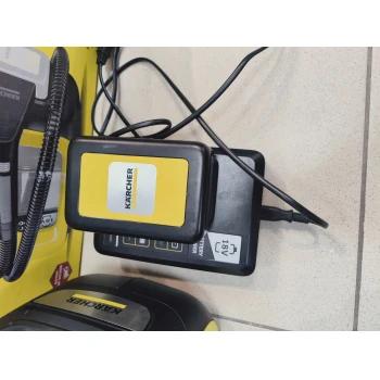 Aspirator cu spălare Karcher SE 3 Compact