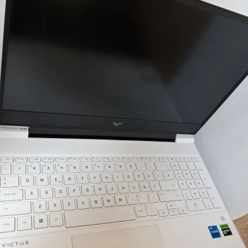Laptop HP Victus 15-FA0XXX Silver