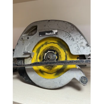 Fierestrau circular Makita 5704R