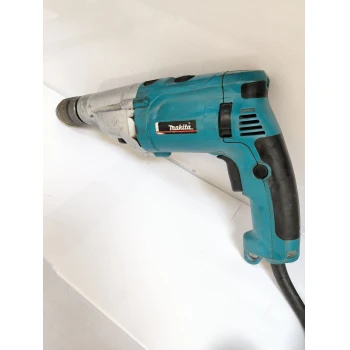 Masina de gaurit cu percutie Makita HP2071