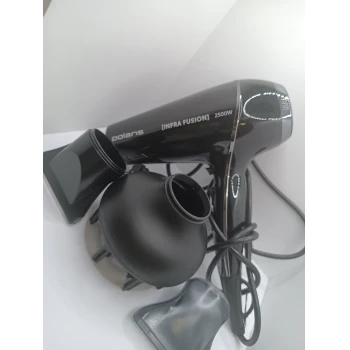 Uscător de păr Polaris