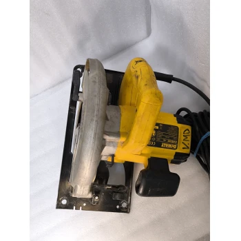 Ferestrau circular DeWalt DWE560