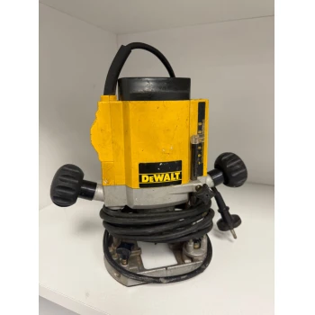 Mașină de Frezat Verticala Dewalt