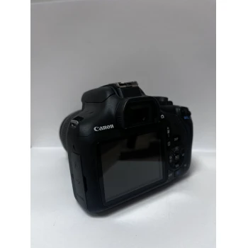 Canon EOS 2000D