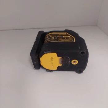 Nivela cu laser DeWalt dw088cg