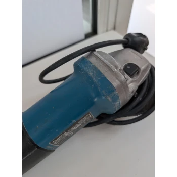 Makita 9558HN