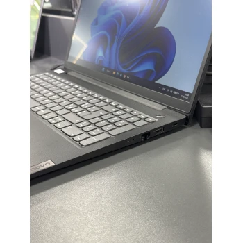 Laptop Lenovo V15 G4