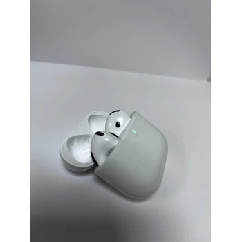 Apple AirPods 4