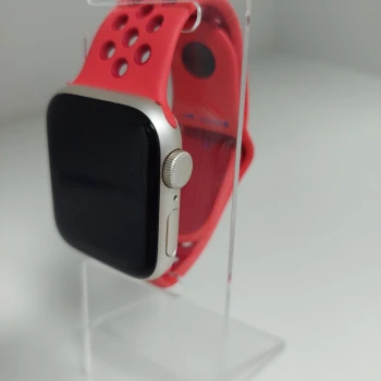 Apple Watch se2 40mm Red
