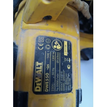 Fierastrau circular DeWalt DWE550