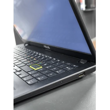 Laptop Asus E510