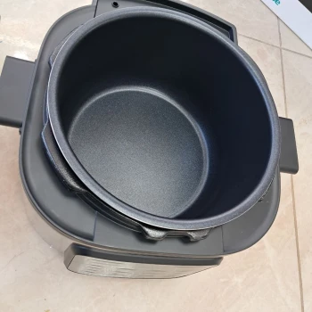 Multicooker Hisense HMC6SBK