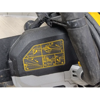 Ferastrau DeWalt DWE397-QS