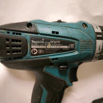 Șurubelniță Makita DF247D
