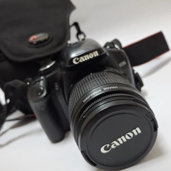 Aparat foto Canon DS126181