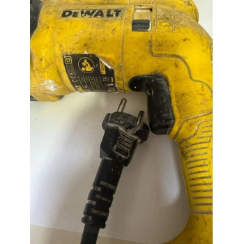 DeWalt D25033
