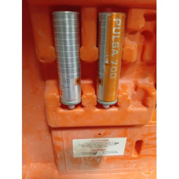 Pistol de batut cuie cu gaz Spit Pulsa 700E
