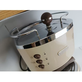 Aparat de Cafea Delonghi