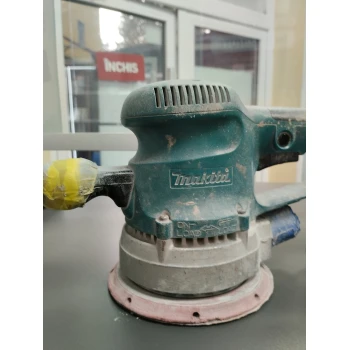 Masina de slefuit Makita B06030