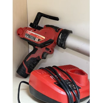 Milwaukee M12PCG