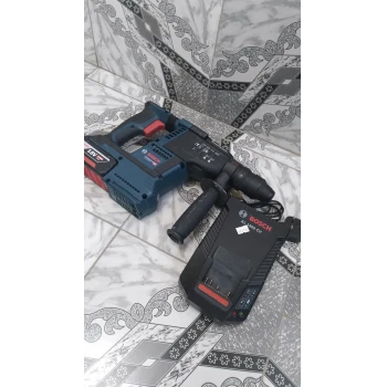 Ciocan Rotopercutor Bosch Robert 70538