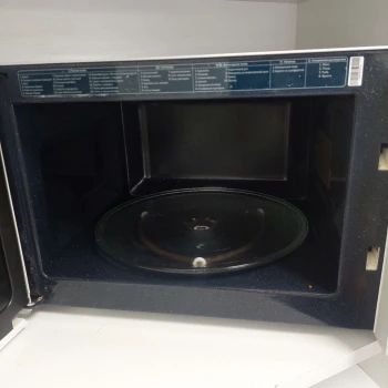Cuptor Cu Microunde Samsung ME83KRW