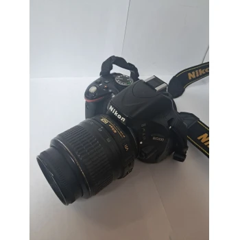 Aparat foto Nikon D5100