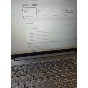 Laptop Lenovo 82 KU