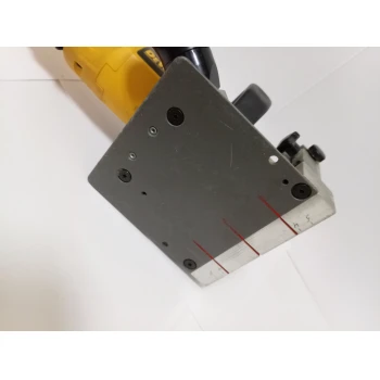 Frezer Dewalt DW682K