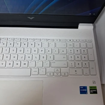 Laptop HP Victus 15-FA0XXX Silver