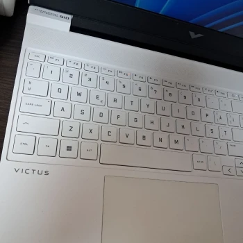Laptop HP Victus 15-FA0XXX Silver