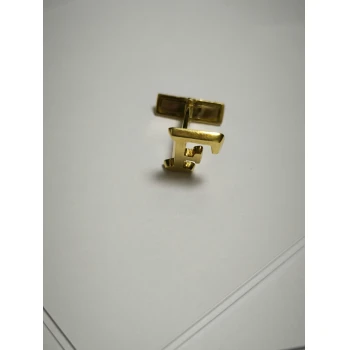 Buton litera "F" din Aur Proba 750* 4.76 gr