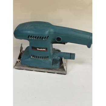 Masina de slefuit Makita B03700