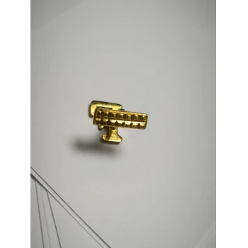 Buton litera "F" din Aur Proba 750* 4.76 gr
