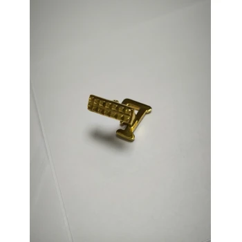 Buton litera "F" din Aur Proba 750* 4.76 gr