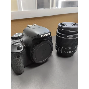Aparat foto Canon EOS 600D