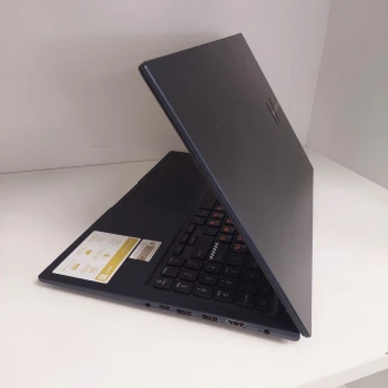 Laptop Asus Vivobook X1502
