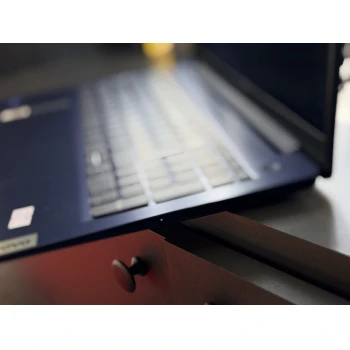 Lăptop Lenovo IdeaPad Slim 3 151RH8 Black