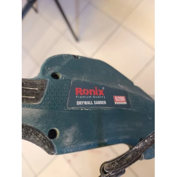 Slefuitor de gips-carton Ronix 6200 de 820W