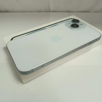 Telefon Apple iPhone 15 6/128 GB White