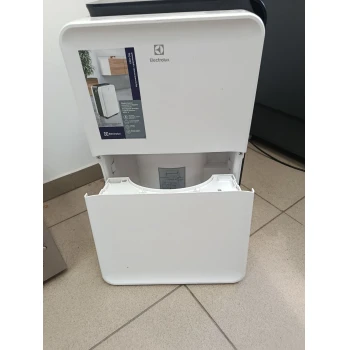 Dezumidificator de aer Electrolux EDM-35L