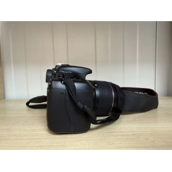 Canon D1100 DS126291