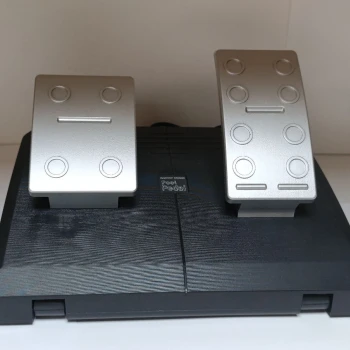 Volan de joaca SVEN GC-W400